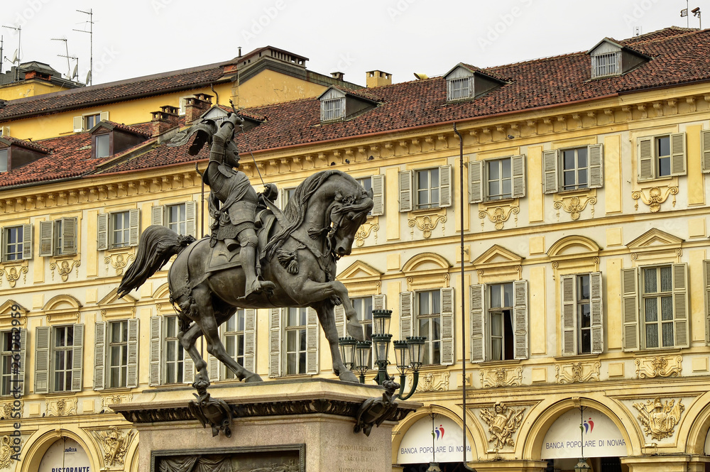 Fototapeta premium The equestrian statue of Emanuele Filiberto of Savoy