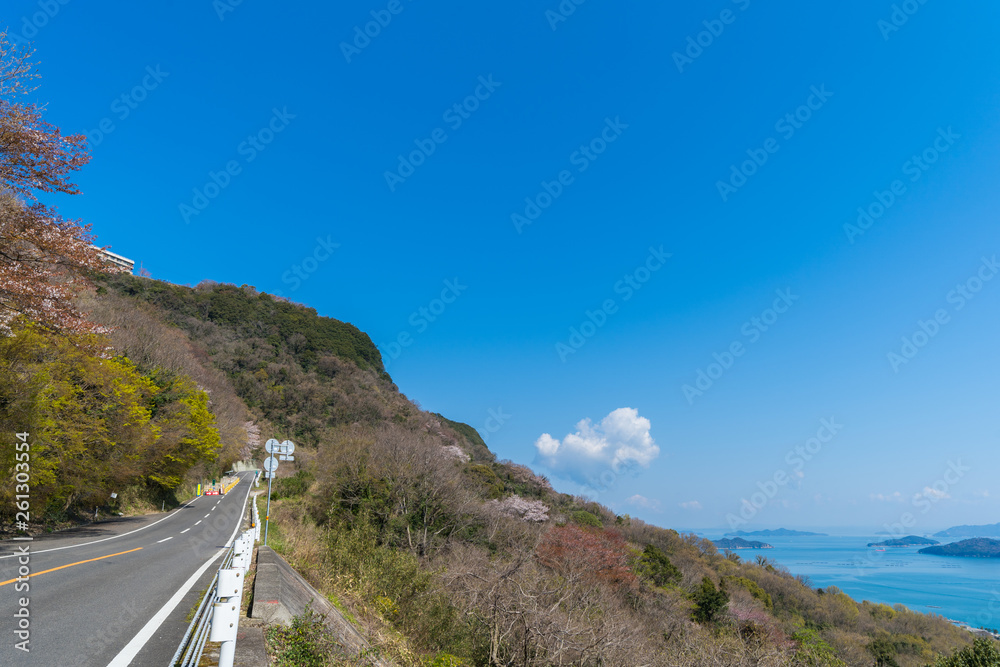 春の屋島スカイウェイと瀬戸内海 香川県高松市 春の屋島スカイウェイと瀬戸内海 香川県高松市