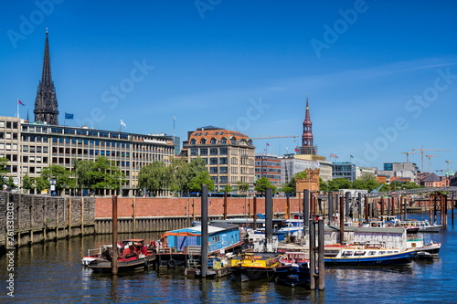 Alter Hafen in Hamburg  Deutschland