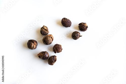 washnut / soapnut / soapberries: a biological way to wash clothes. Can be used in a washing machine
