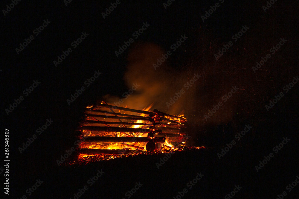 Funken - Allgäu - Feuer - Brauchtum - Hexe Funken - Allgäu - Feuer - Brauchtum - Hexe