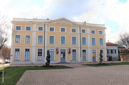 MAIRIE DE SAINT SYMPHORIEN D'OZON - RHONE - HOTEL DE VILLE