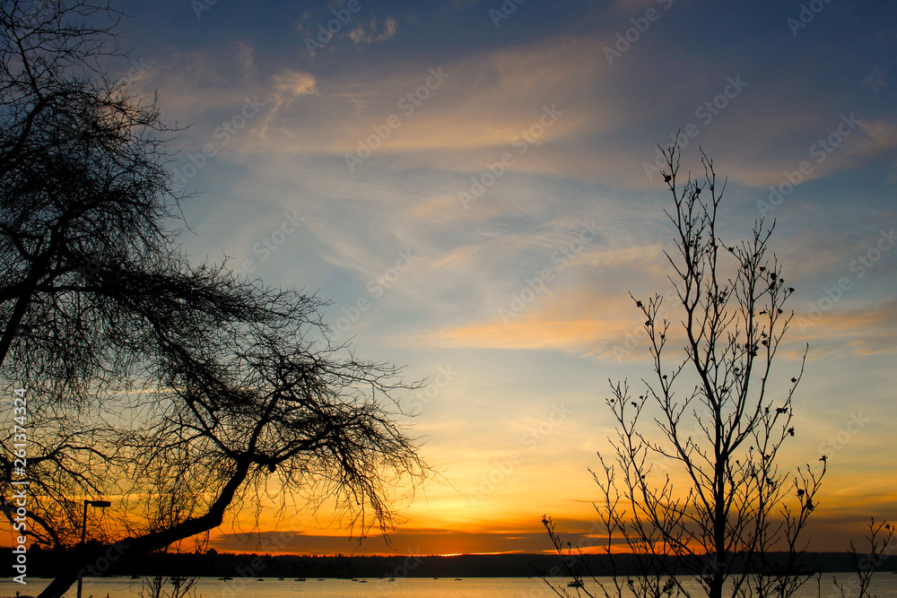 Naklejka premium SUNSET AROUND THE WORLD