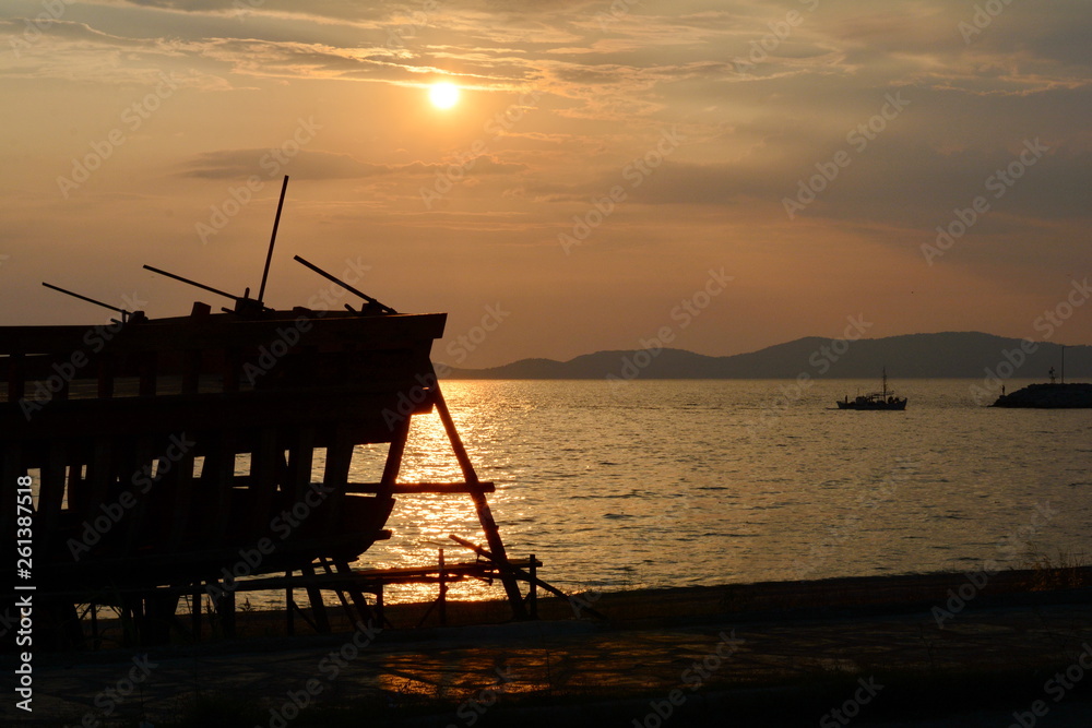 Fototapeta premium Boats anchoring at the marina 