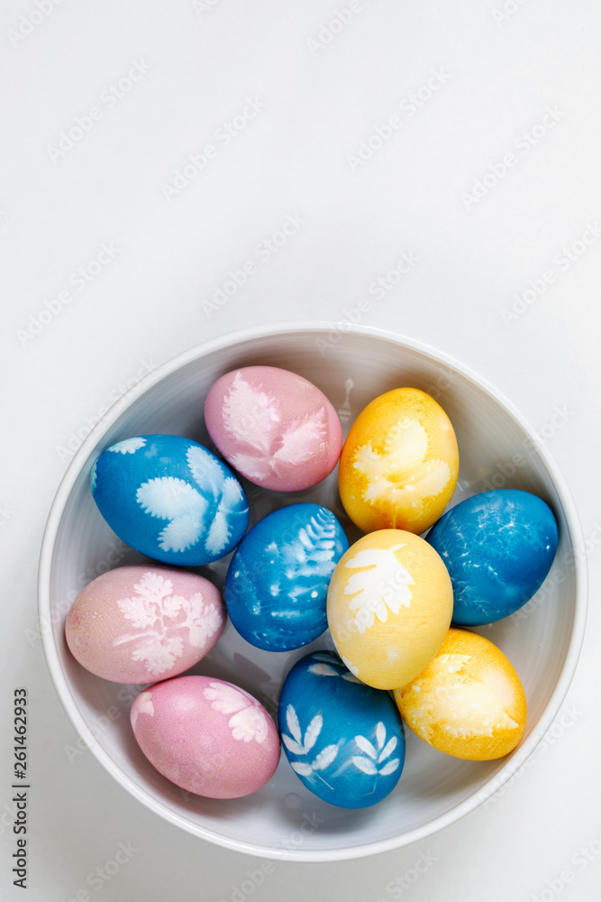 Naturally dyed easter eggs