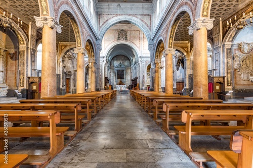 Kirche, Italien
