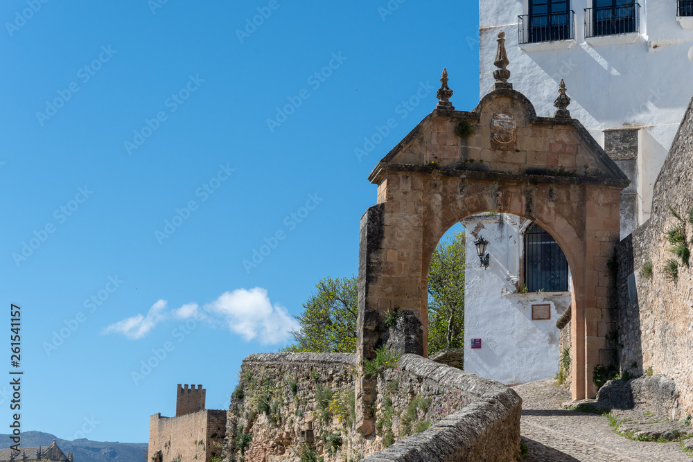 Porte de Philippe V - Village de Ronda - monuments