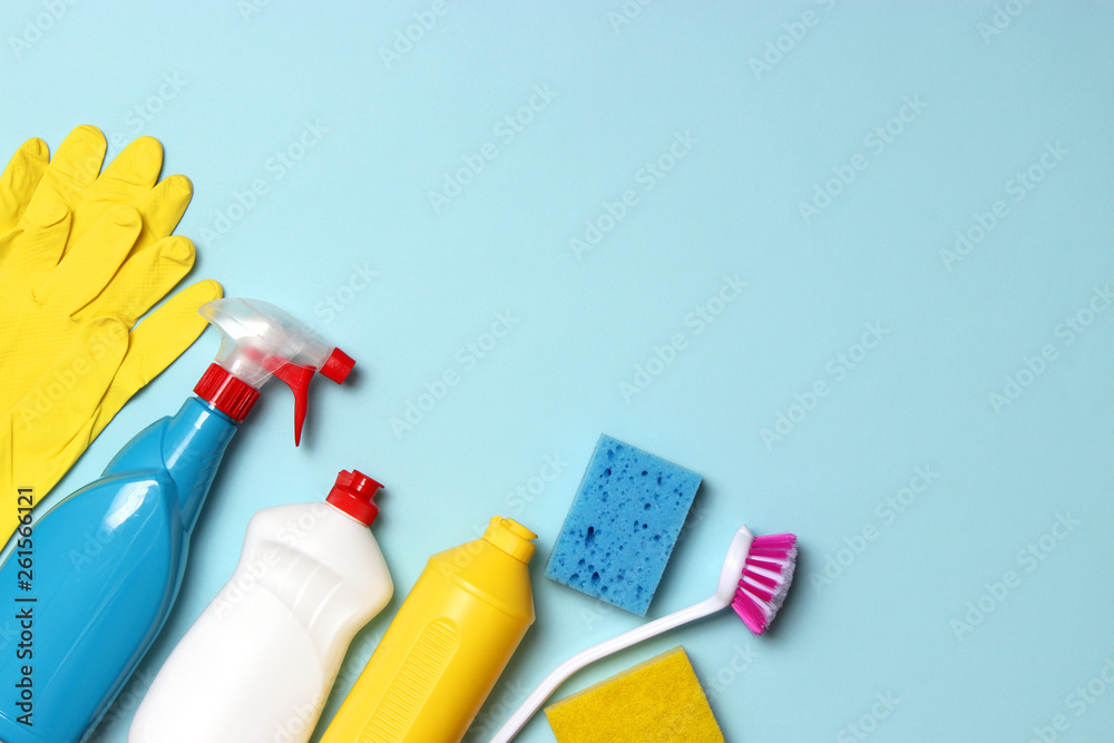 Fotografie cleaning products on a colored background top view.
