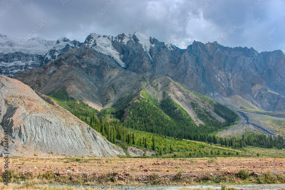 Five thousand of the Tien Shan mountains and the Inylchek glacier Five thousand of the Tien Shan mountains and the Inylchek glacier