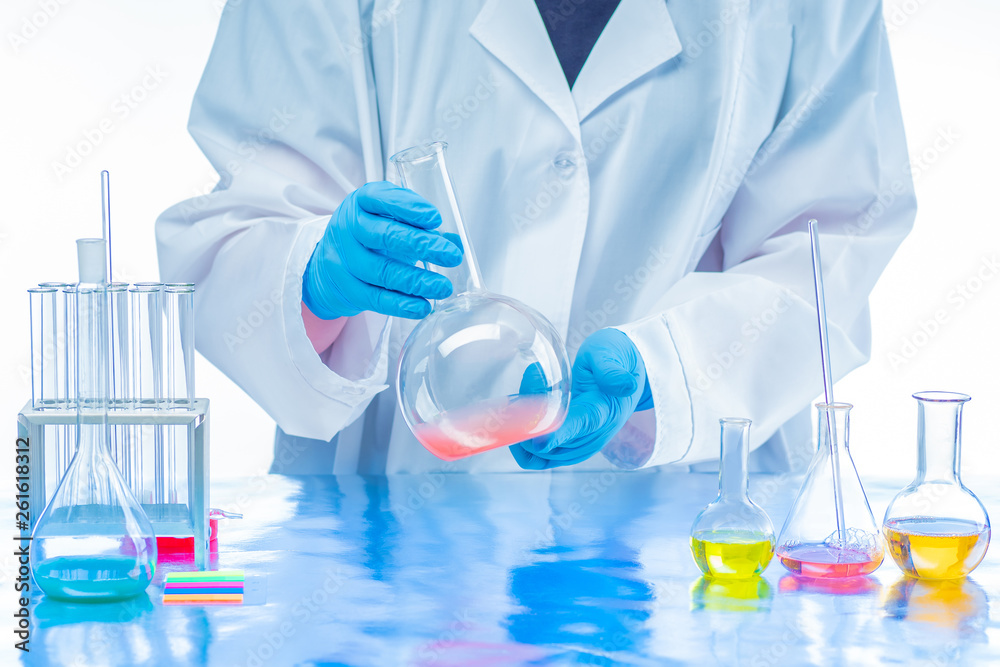 the chemist is conducting an experiment. A scientist conducts an experiment in chemistry. Chemical test Chemical laboratory. Scientific research. A scientist is testing a new substance. the chemist is conducting an experiment. A scientist conducts an experiment in chemistry. Chemical test Chemical laboratory. Scientific research. A scientist is testing a new substance.
