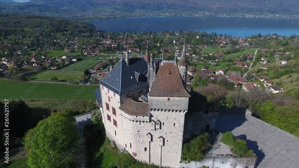 Le Château de MenthonSaintBernard vue par drone Stock ビデオ Adobe Stock
