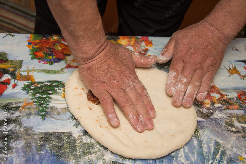 Preparation of pie plum Palanet ,plum pie), traditional pie from Romania, Bistrita,Milas Preparation of pie plum Palanet ,plum pie), traditional pie from Romania, Bistrita,Milas