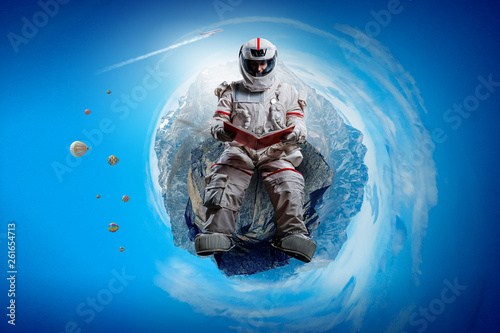 Spaceman and the planet Ear...
