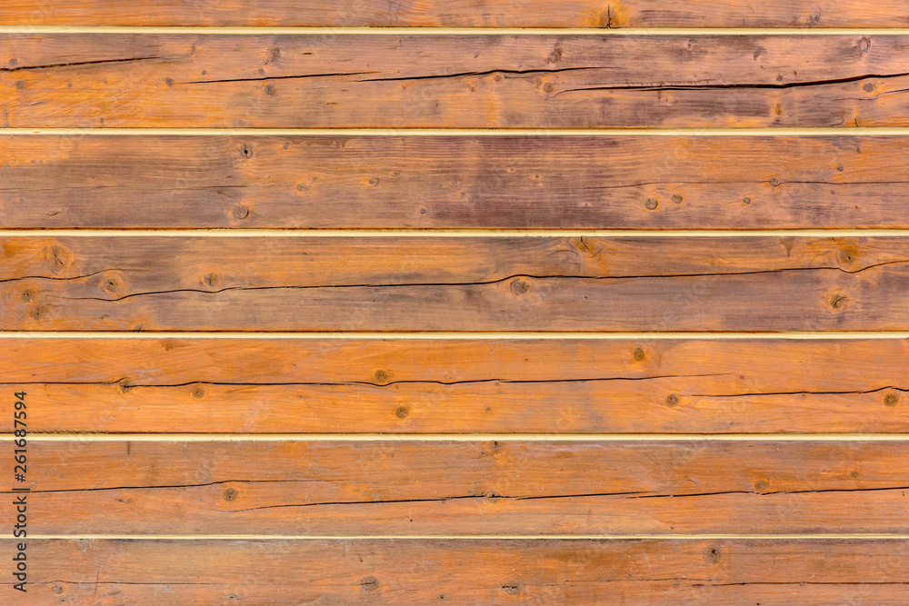 The texture of the trees, the trees are the wall of the house. The texture of the trees, the trees are the wall of the house.