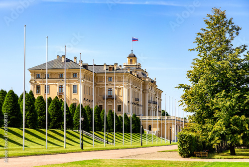 Konstantinovsky Palace in Strelna photo