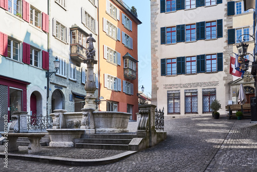 Zürich Napfbrunnen beim Napflatz an der Spiegelgasse, Zürcher Altstadt, Brunnenturm, mittelalterlicher Wohnturm, Kulturstätte, © paulgsell