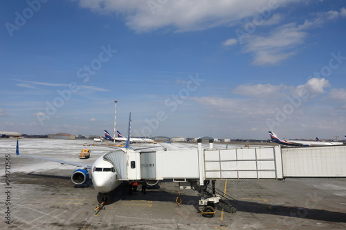 Passenger aircraft loading