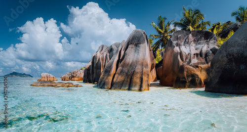 Anse Source d'Argent - Dreamlike, paradise beach with unique bizarre granite boulders, shallow lagoon. La Digue island, Seychelles