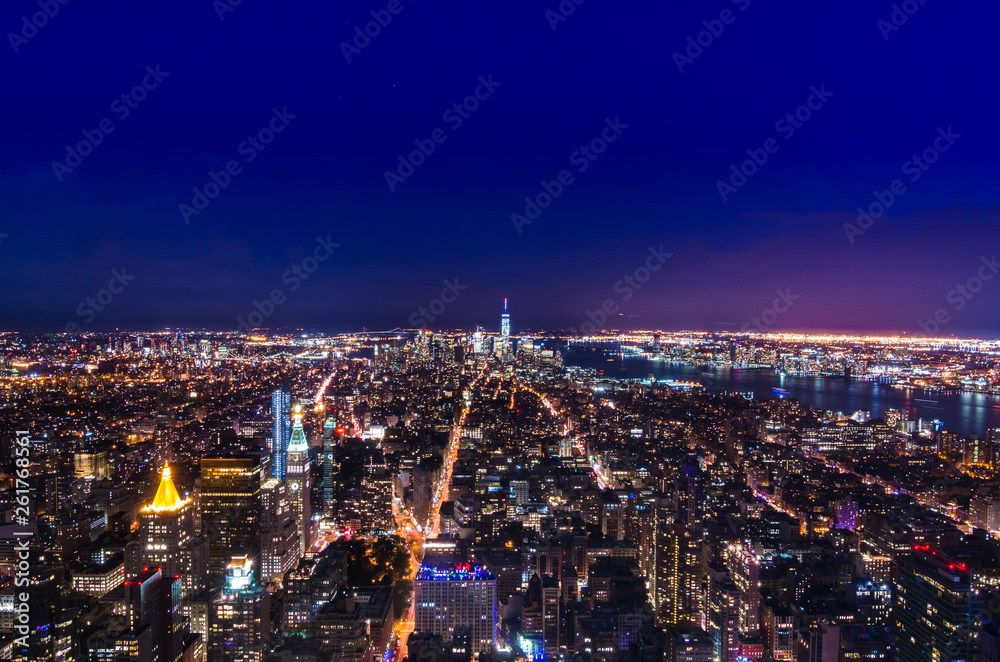 Fototapeta premium New York late sunset skyline