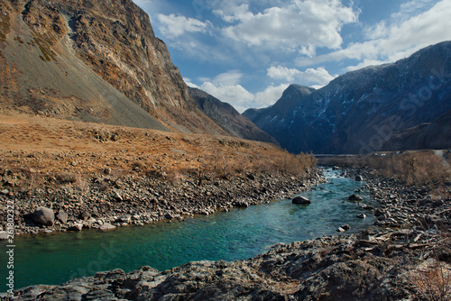 Russia. Mountain Altai. The valley of the Chulyshman river flows into Teletskoye lake. © Александр Катаржин