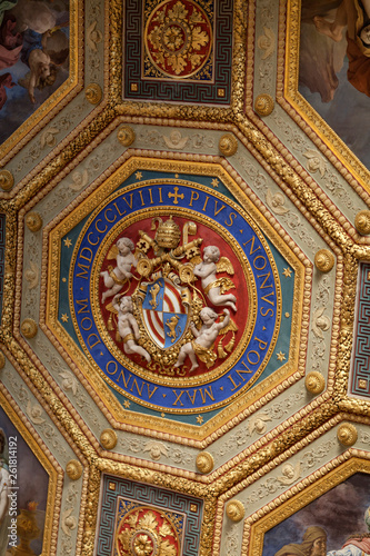 Pope's Coat Of emblems