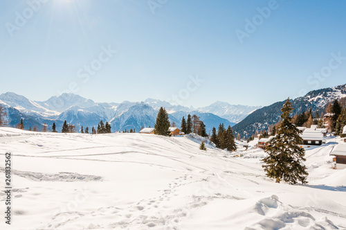 Riederalp, Matterhorn, Wallis, Alpen, Bergdorf, Holzhäuser, Winter, Wintersport, Schweiz © bill_17