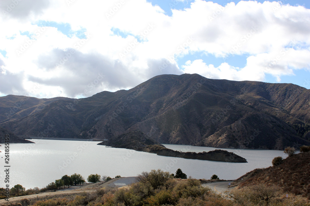 Naklejka premium Lake Shasta