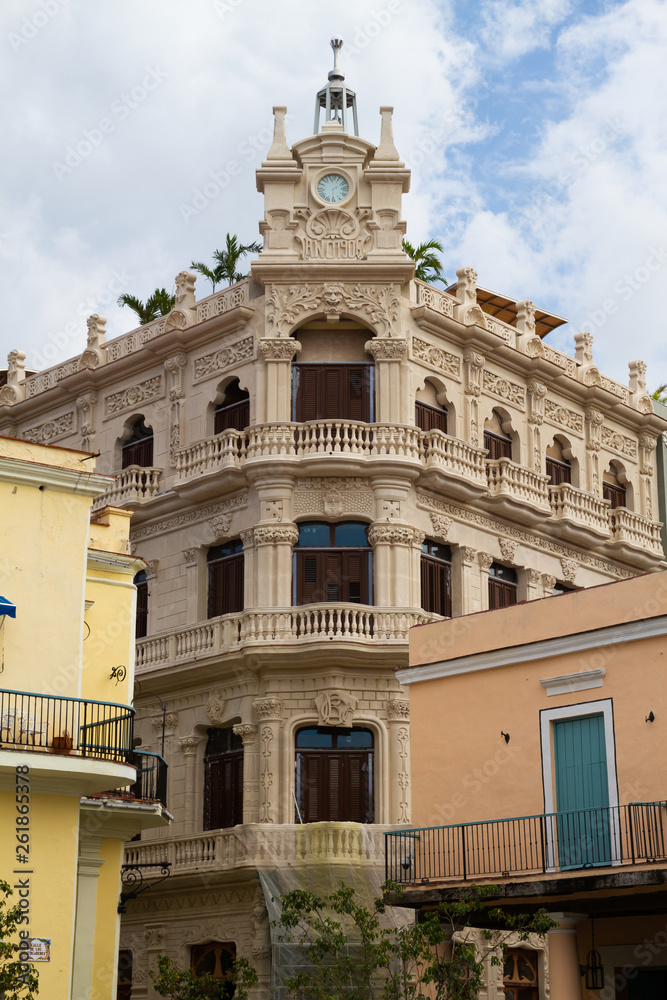 Life on the streets of Havana, Cuba with local architecture on display