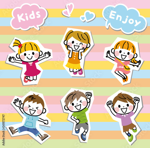 子供　グループ　白フチ