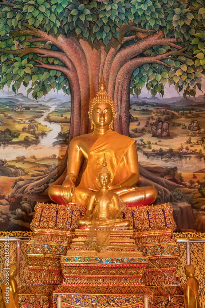 Obraz premium principle Buddha image of the third grade royal monastery, Wat Bua Ngam, Ratchaburi province, Thailand since 1899