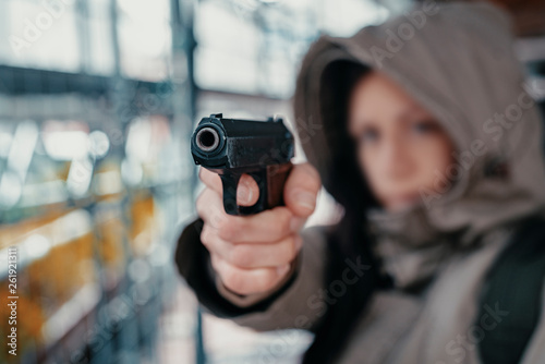 Canvastavla Bewaffneter Raubüberfall / Mord / Hinterhalt