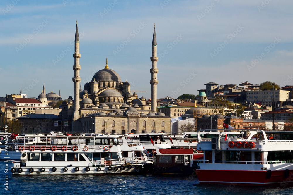 Fototapeta premium Yeni Camii, The New Mosque, Istanbul, Turkey