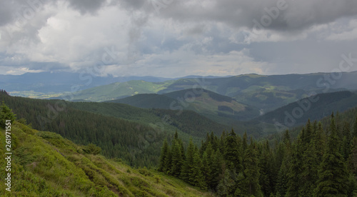 Trekking in the Carpathians through Petros to Hoverla along the Montenegrin ridge to Pop Ivan © Игорь Глущенко