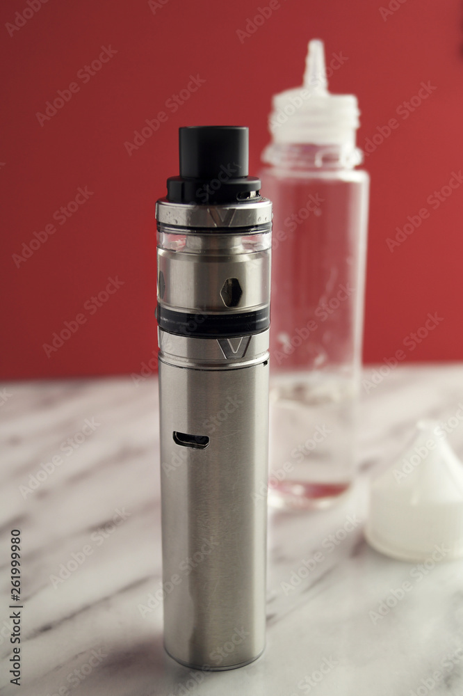 Fotografie Kit for healthy smoking on table