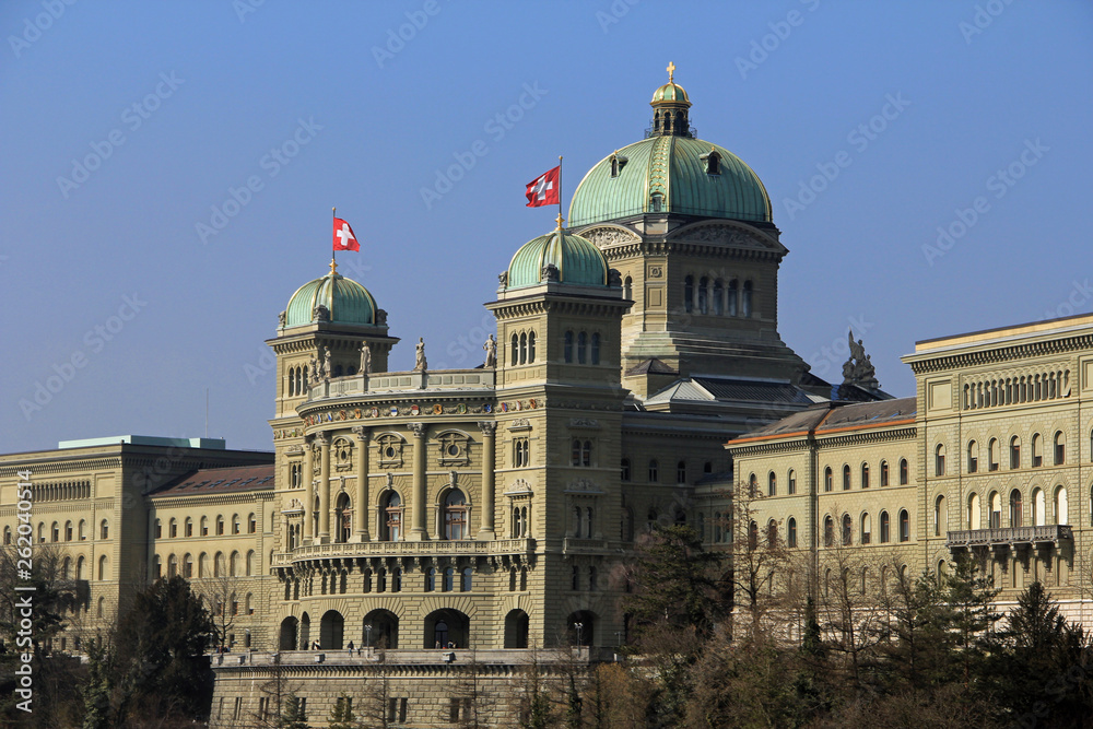 bundeshaus in bern, schweiz 