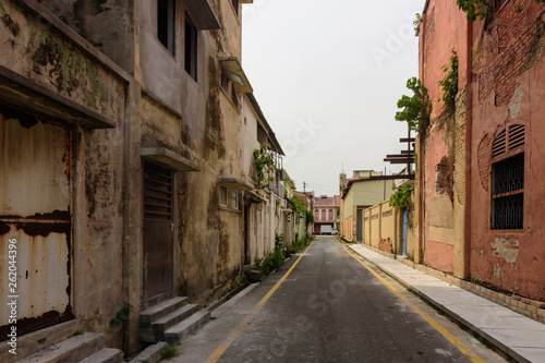 narrow street in old town ipoh