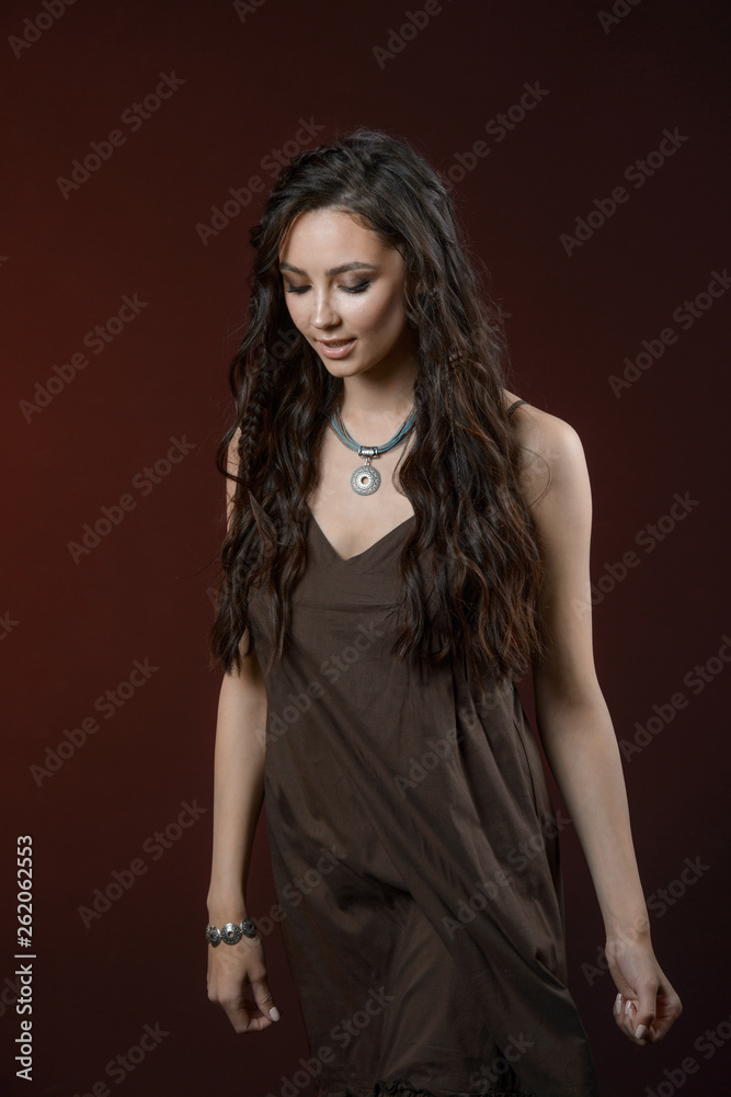 Naklejka premium Stylish silver accessory on woman. Necklace with choker on neck and earring.