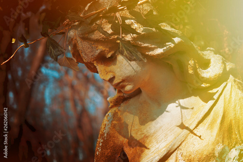 Fotografía Close up guardian angel. Fragment of an antique statue.