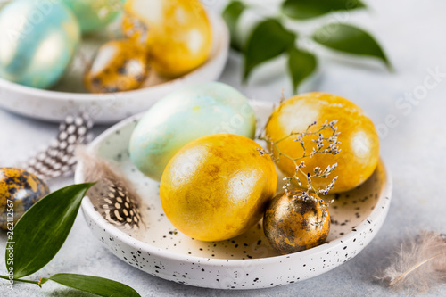 Obraz na płótnie Easte eggs jon a plate