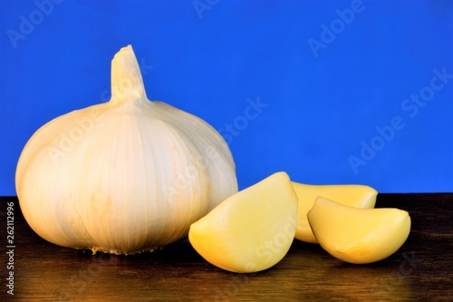 Garlic is a popular vegetable, sharp taste and characteristic smell. Garlic is valued for its unique taste, aroma and healing properties. This vegetable gives sharpness and piquancy to many dishes.
