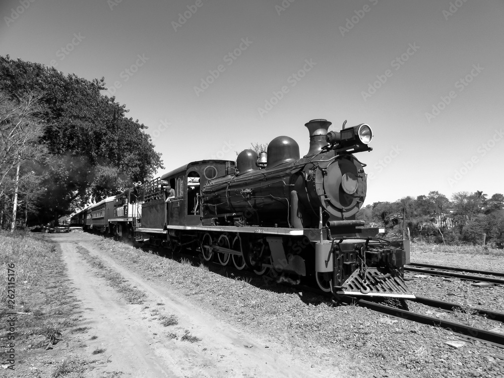 Obraz premium Black and white photography of the old steam train in Brazil