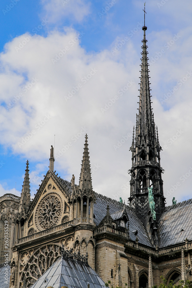 Catedral de Notre Dame, antes del incendio, Detalle Exterior, París, Francia Catedral de Notre Dame, antes del incendio, Detalle Exterior, París, Francia