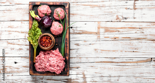 Raw minced meat