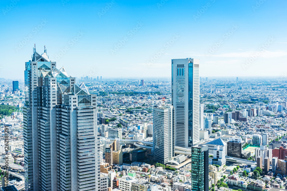 Naklejka premium skyline aerial view of shinjuku in Tokyo, Japan