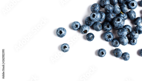 Photo blueberries isolated on white background