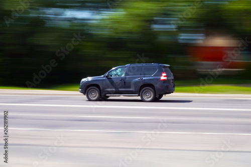 Fototapeta Naklejka Na Ścianę i Meble -  Car rides on the highway