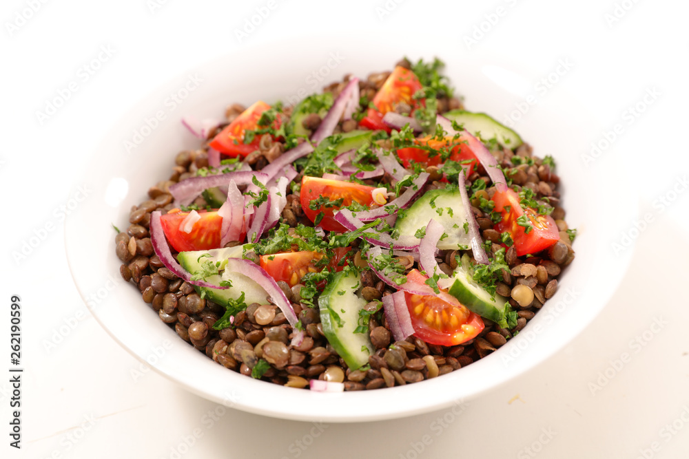 lentils salad with avocado and tomato