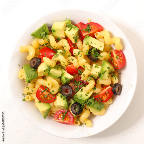 pasta salad with avocado and tomato