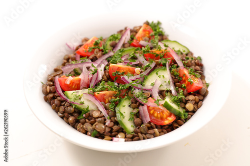 lentils salad with avocado and tomato