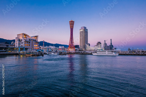 Obraz na płótnie Port of Kobe skyline before sunset, Kansai, Japan w salonie
